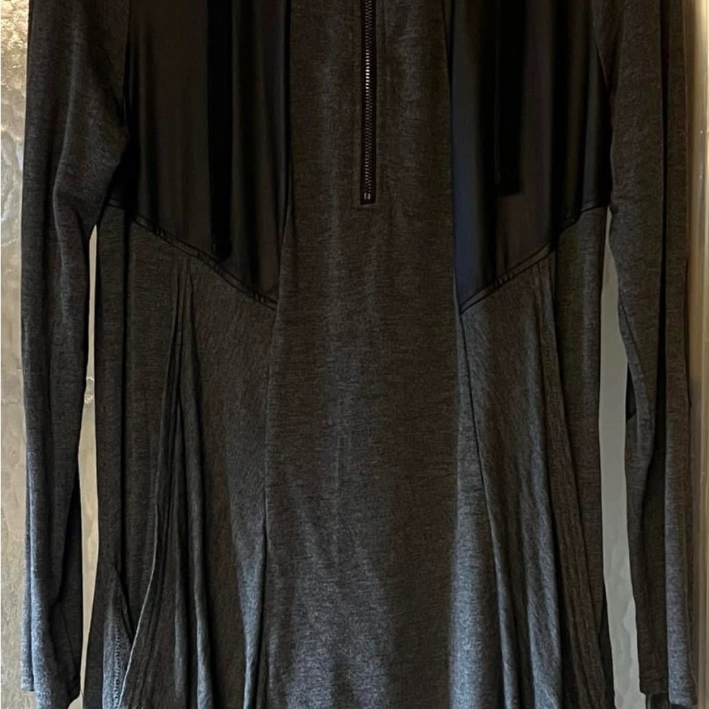Kenzie zip collar tunic 
Never worn 
Size large